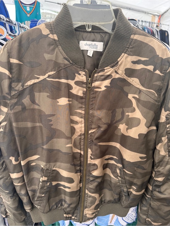 Charlotte Russe Other - Charlotte Russe Men's Camouflage Bomber Jacket - Olive & Tan
